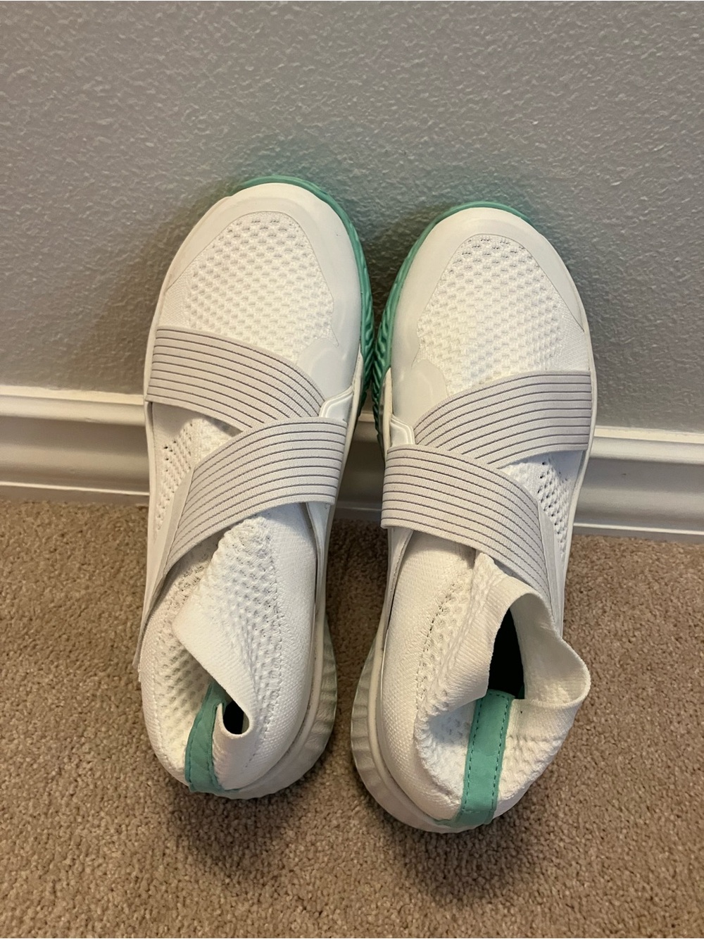 White FRANK WORKS Pickleball Shoes. Women's 10.5 and Men's 9. Like New.